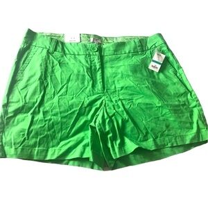 Crown & Ivy NWT Green Shorts Signature Woman’s 16 New